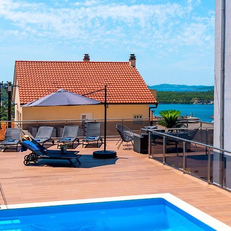 Pool Me Up! Apartment Sibenik Luaran gambar