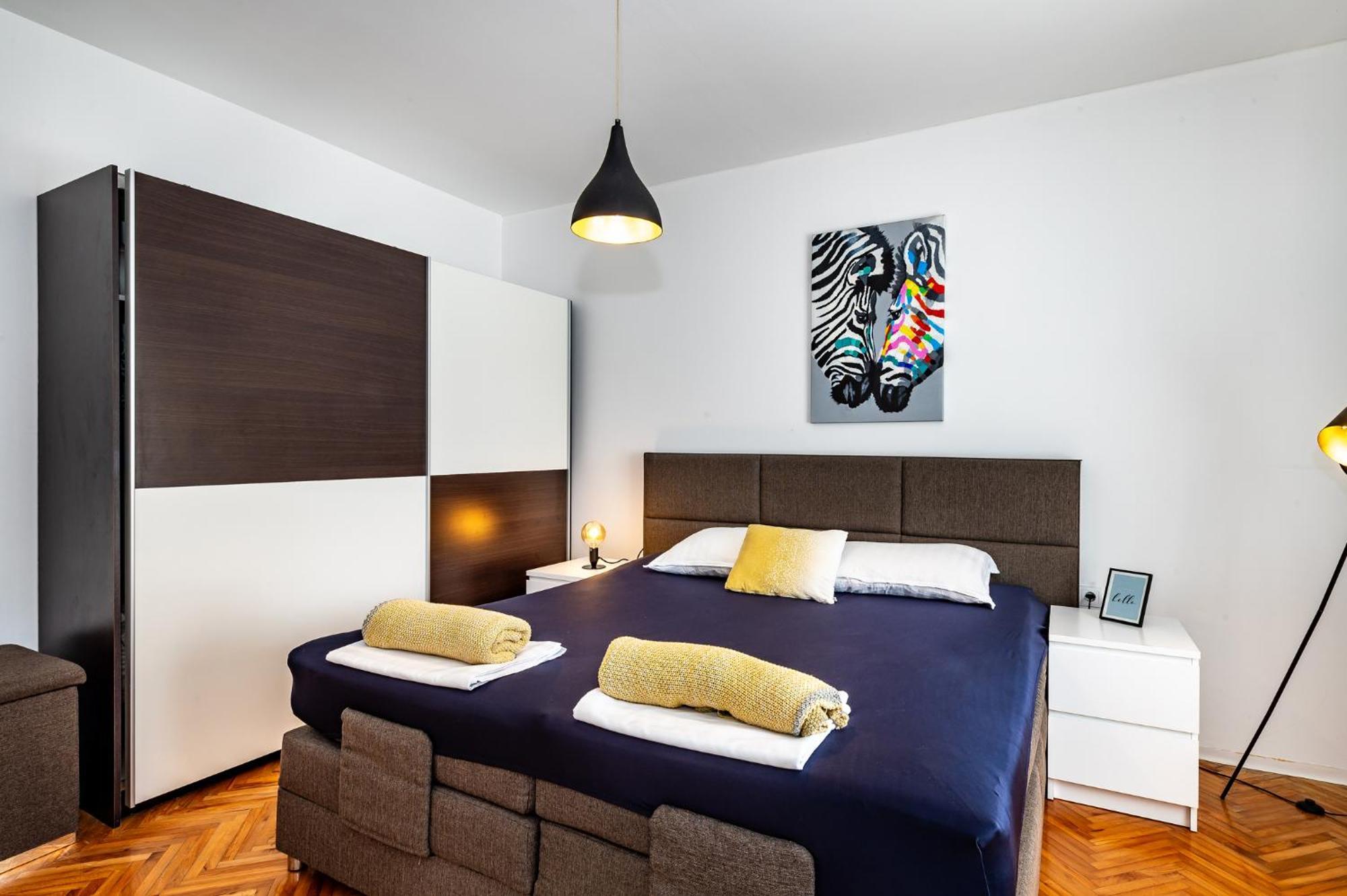 Pool Me Up! Apartment Sibenik Luaran gambar