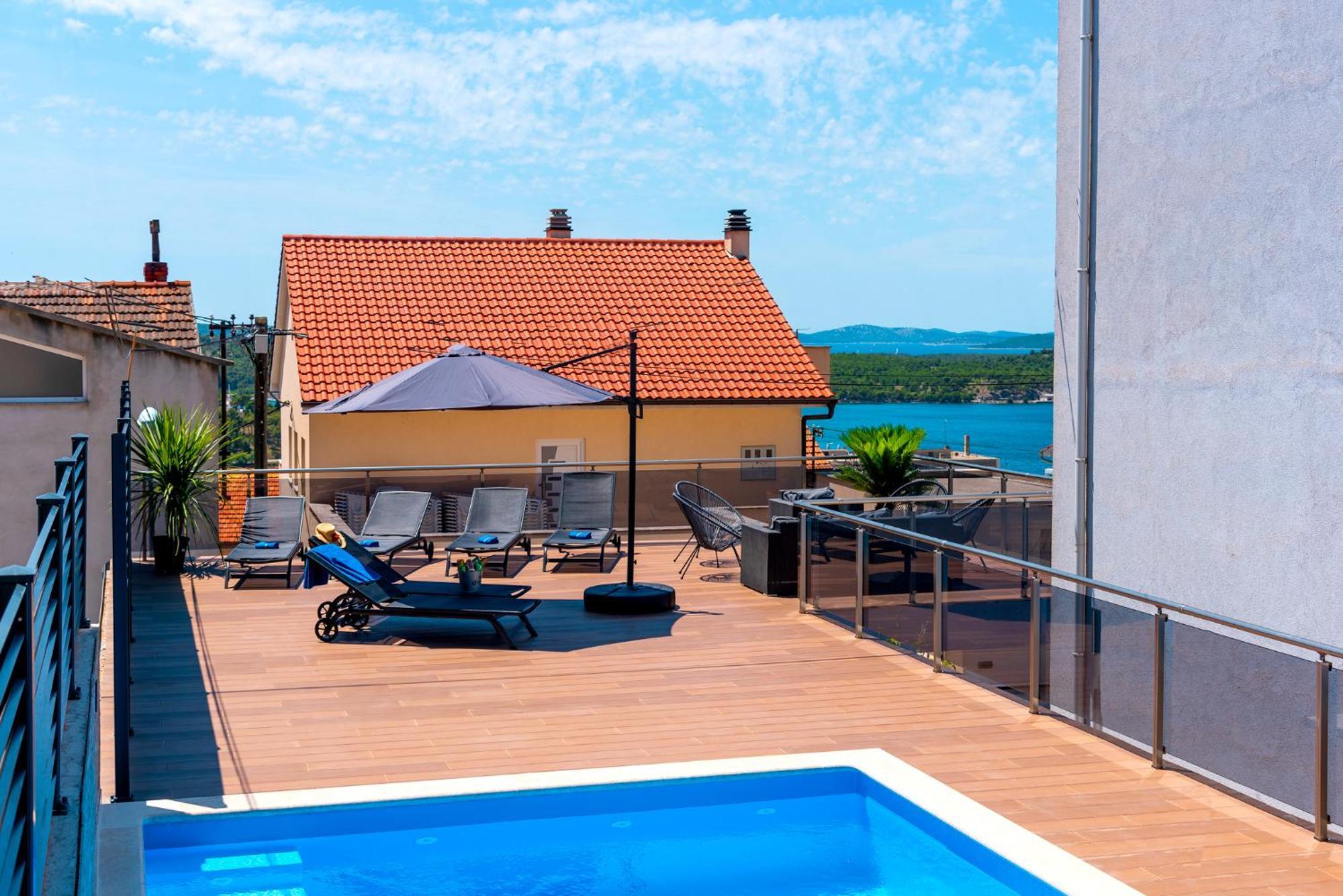 Pool Me Up! Apartment Sibenik Luaran gambar