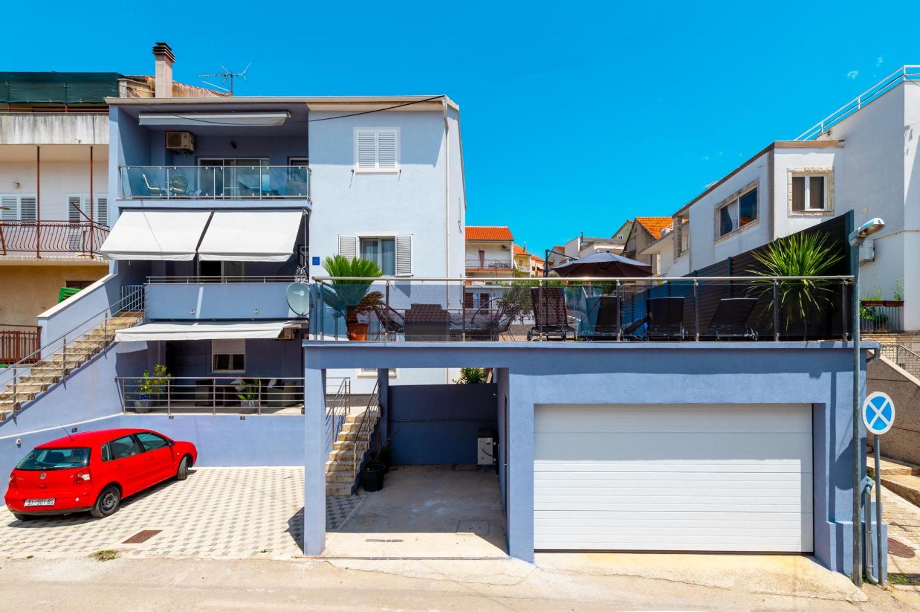 Pool Me Up! Apartment Sibenik Luaran gambar